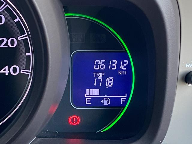 Ｎ－ＯＮＥ Ｇ　スマートキー　アイドリングストップ　電動格納ミラー　ベンチシート　ＣＶＴ　盗難防止システム　ＡＢＳ　ＥＳＣ　ＣＤ　ＵＳＢ　ミュージックプレイヤー接続可　衝突安全ボディ　エアコン　パワーステアリング（6枚目）