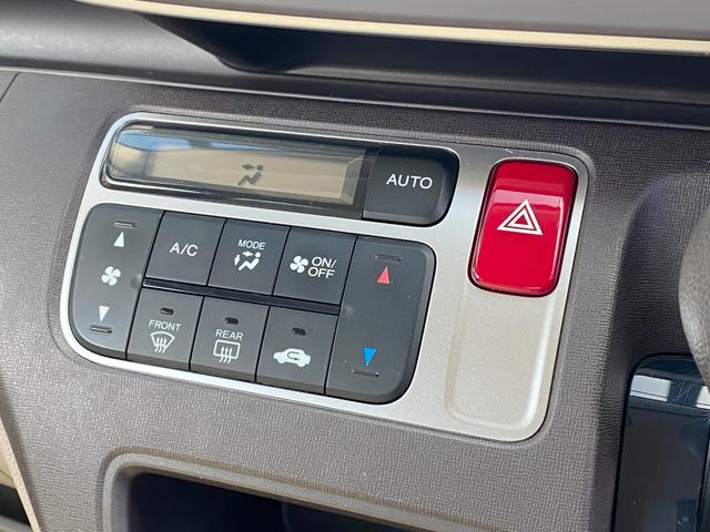 Ｎ－ＯＮＥ Ｇ　スマートキー　アイドリングストップ　電動格納ミラー　ベンチシート　ＣＶＴ　盗難防止システム　ＡＢＳ　ＥＳＣ　ＣＤ　ＵＳＢ　ミュージックプレイヤー接続可　衝突安全ボディ　エアコン　パワーステアリング（12枚目）