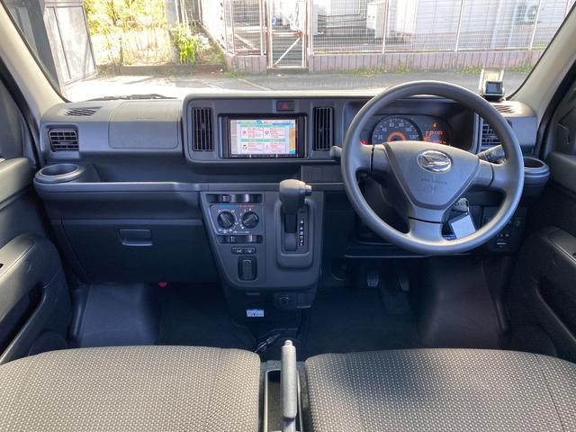 ハイゼットカーゴ クルーズターボ　ＡＴ　衝突被害軽減システム　ＥＴＣ　ナビ　ＴＶ　バックカメラ　両側スライドドア　キーレスエントリー　アイドリングストップ　電動格納ミラー　オートマチックハイビーム　アルミホイール　ＡＢＳ（2枚目）