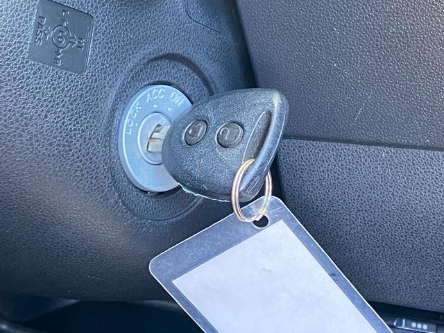 ハイゼットカーゴ クルーズターボ　ＡＴ　衝突被害軽減システム　ＥＴＣ　ナビ　ＴＶ　バックカメラ　両側スライドドア　キーレスエントリー　アイドリングストップ　電動格納ミラー　オートマチックハイビーム　アルミホイール　ＡＢＳ（22枚目）