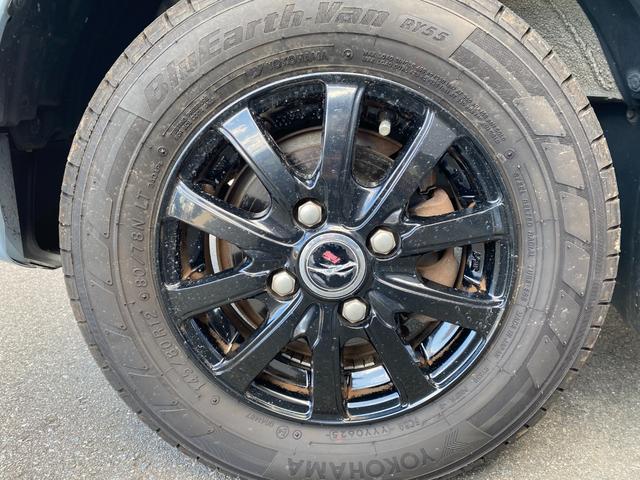 ハイゼットカーゴ クルーズターボ　ＡＴ　衝突被害軽減システム　ＥＴＣ　ナビ　ＴＶ　バックカメラ　両側スライドドア　キーレスエントリー　アイドリングストップ　電動格納ミラー　オートマチックハイビーム　アルミホイール　ＡＢＳ（46枚目）