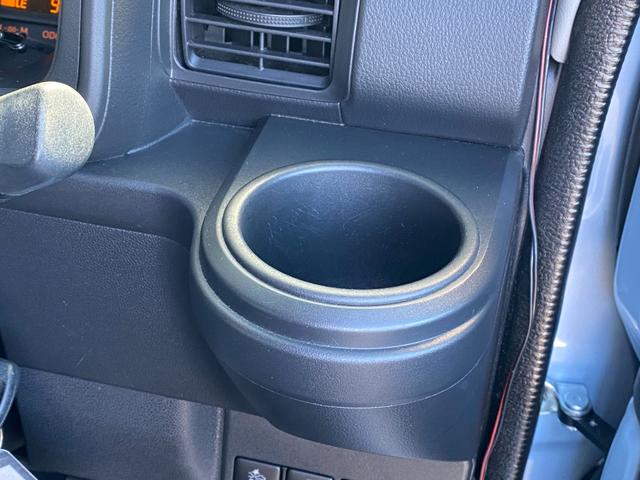 ハイゼットカーゴ クルーズターボ　ＡＴ　衝突被害軽減システム　ＥＴＣ　ナビ　ＴＶ　バックカメラ　両側スライドドア　キーレスエントリー　アイドリングストップ　電動格納ミラー　オートマチックハイビーム　アルミホイール　ＡＢＳ（56枚目）