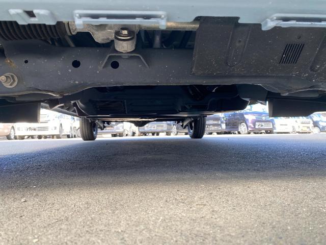 ハイゼットカーゴ クルーズターボ　ＡＴ　衝突被害軽減システム　ＥＴＣ　ナビ　ＴＶ　バックカメラ　両側スライドドア　キーレスエントリー　アイドリングストップ　電動格納ミラー　オートマチックハイビーム　アルミホイール　ＡＢＳ（61枚目）