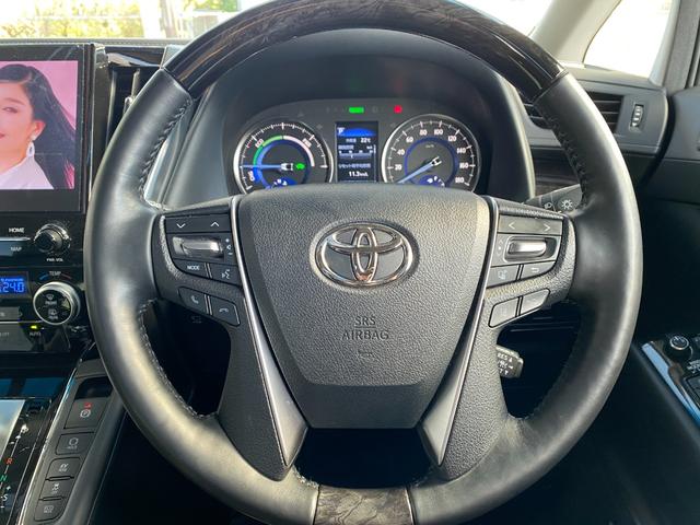 アルファードハイブリッド ＳＲ　Ｃパッケージ　４ＷＤ　全周囲カメラ　ナビ　ＴＶ　クリアランスソナー　オートクルーズコントロール　レーンアシスト　衝突被害軽減システム　両側電動スライドドア　オートマチックハイビーム　オートライト　ＬＥＤヘッドランプ（13枚目）