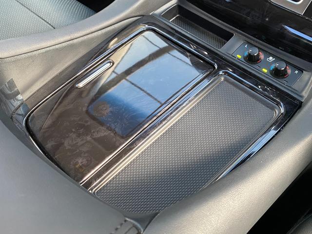 アルファードハイブリッド ＳＲ　Ｃパッケージ　４ＷＤ　全周囲カメラ　ナビ　ＴＶ　クリアランスソナー　オートクルーズコントロール　レーンアシスト　衝突被害軽減システム　両側電動スライドドア　オートマチックハイビーム　オートライト　ＬＥＤヘッドランプ（21枚目）