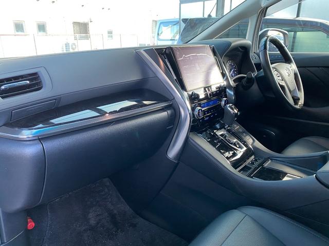 アルファードハイブリッド ＳＲ　Ｃパッケージ　４ＷＤ　全周囲カメラ　ナビ　ＴＶ　クリアランスソナー　オートクルーズコントロール　レーンアシスト　衝突被害軽減システム　両側電動スライドドア　オートマチックハイビーム　オートライト　ＬＥＤヘッドランプ（34枚目）