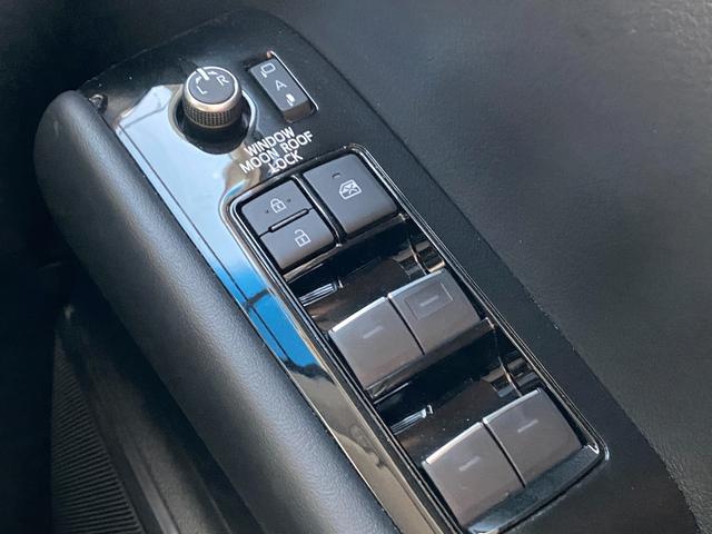 アルファードハイブリッド ＳＲ　Ｃパッケージ　４ＷＤ　全周囲カメラ　ナビ　ＴＶ　クリアランスソナー　オートクルーズコントロール　レーンアシスト　衝突被害軽減システム　両側電動スライドドア　オートマチックハイビーム　オートライト　ＬＥＤヘッドランプ（54枚目）