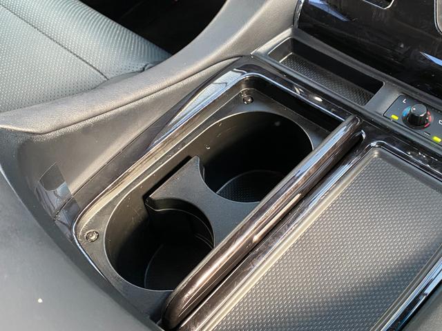 アルファードハイブリッド ＳＲ　Ｃパッケージ　４ＷＤ　全周囲カメラ　ナビ　ＴＶ　クリアランスソナー　オートクルーズコントロール　レーンアシスト　衝突被害軽減システム　両側電動スライドドア　オートマチックハイビーム　オートライト　ＬＥＤヘッドランプ（58枚目）