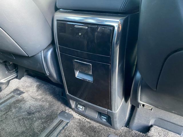 アルファードハイブリッド ＳＲ　Ｃパッケージ　４ＷＤ　全周囲カメラ　ナビ　ＴＶ　クリアランスソナー　オートクルーズコントロール　レーンアシスト　衝突被害軽減システム　両側電動スライドドア　オートマチックハイビーム　オートライト　ＬＥＤヘッドランプ（61枚目）