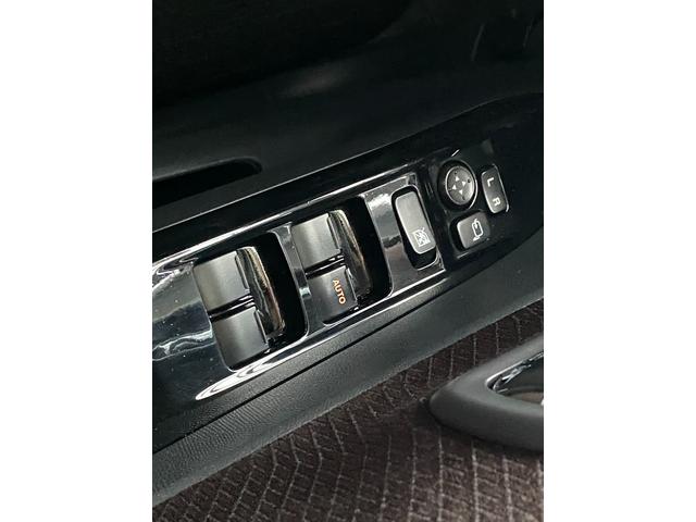 この度は当店のお車をご覧になっていただき、誠にありがとうございます。じっくり現車確認して頂けるよう、ご準備を致します！