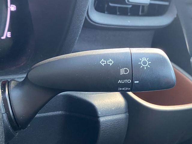 シエンタ ハイブリッドＺ　全周囲カメラ　ナビ　ＴＶ　クリアランスソナー　オートクルーズコントロール　レーンアシスト　衝突被害軽減システム　両側電動スライドドア　オートマチックハイビーム　オートライト　ＬＥＤヘッドランプ（26枚目）