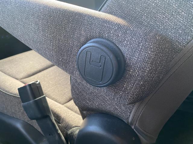 シエンタ ハイブリッドＺ　全周囲カメラ　ナビ　ＴＶ　クリアランスソナー　オートクルーズコントロール　レーンアシスト　衝突被害軽減システム　両側電動スライドドア　オートマチックハイビーム　オートライト　ＬＥＤヘッドランプ（42枚目）