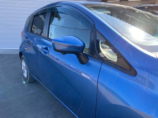 ノート Ｘ　ＥＴＣ　全周囲カメラ　ナビ　ＴＶ　クリアランスソナー　レーンアシスト　衝突被害軽減システム　オートライト　スマートキー　アイドリングストップ　電動格納ミラー　ＣＶＴ　盗難防止システム　衝突安全ボディ（30枚目）