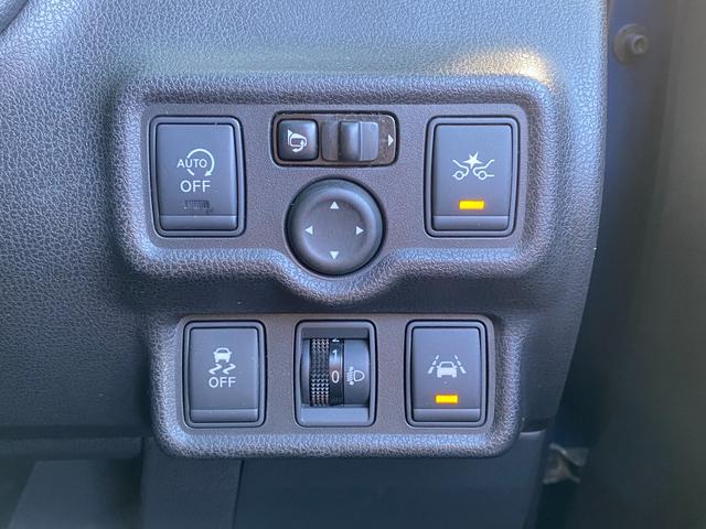 ノート Ｘ　ＥＴＣ　全周囲カメラ　ナビ　ＴＶ　クリアランスソナー　レーンアシスト　衝突被害軽減システム　オートライト　スマートキー　アイドリングストップ　電動格納ミラー　ＣＶＴ　盗難防止システム　衝突安全ボディ（57枚目）