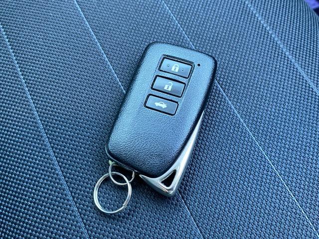 ＩＳ ＩＳ３００ｈ　ドライブレコーダー　ＥＴＣ　オートクルーズコントロール　バックカメラ　ナビ　アルミホイール　オートライト　ＬＥＤヘッドランプ　サンルーフ　ＣＶＴ　シートヒーター　スマートキー　電動格納ミラー（26枚目）