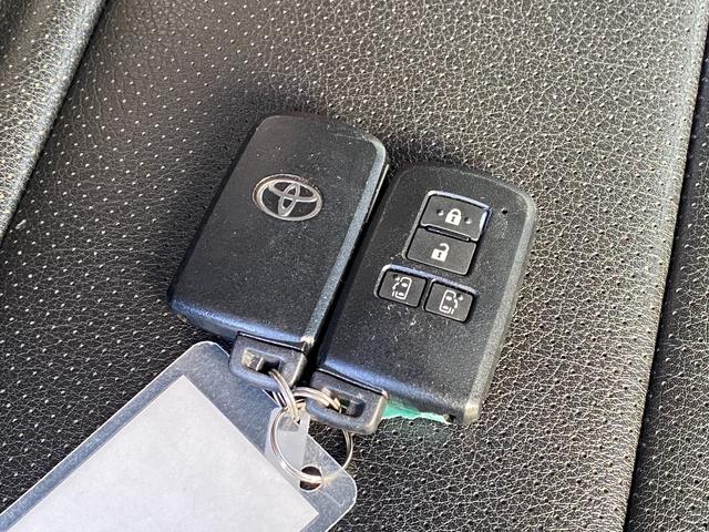 アルファード ２．５Ｓ　ＥＴＣ　バックカメラ　ナビ　ＴＶ　クリアランスソナー　両側電動スライドドア　オートライト　ＬＥＤヘッドランプ　スマートキー　電動格納ミラー　３列シート　オットマン　ＣＶＴ　アルミホイール　ＣＤ（29枚目）