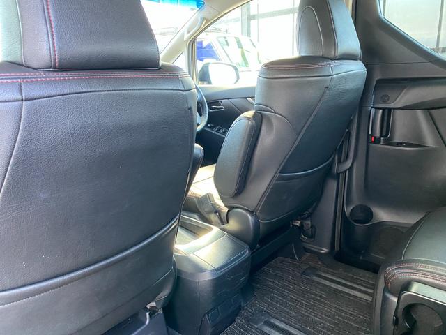 アルファード ２．５Ｓ　ＥＴＣ　バックカメラ　ナビ　ＴＶ　クリアランスソナー　両側電動スライドドア　オートライト　ＬＥＤヘッドランプ　スマートキー　電動格納ミラー　３列シート　オットマン　ＣＶＴ　アルミホイール　ＣＤ（41枚目）