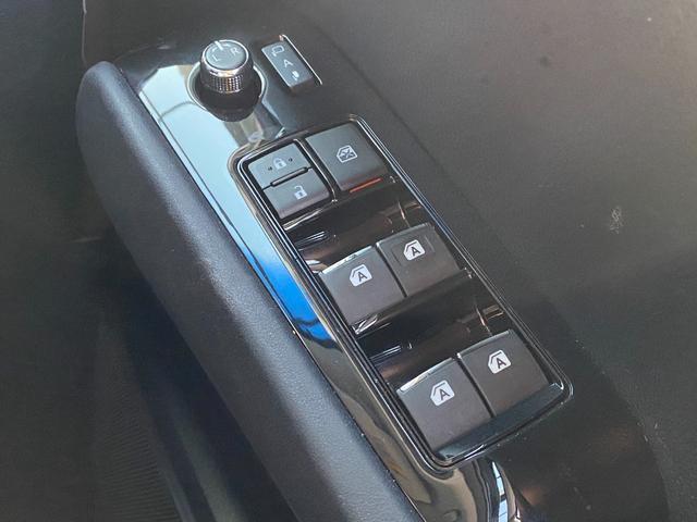 アルファード ２．５Ｓ　ＥＴＣ　バックカメラ　ナビ　ＴＶ　クリアランスソナー　両側電動スライドドア　オートライト　ＬＥＤヘッドランプ　スマートキー　電動格納ミラー　３列シート　オットマン　ＣＶＴ　アルミホイール　ＣＤ（52枚目）