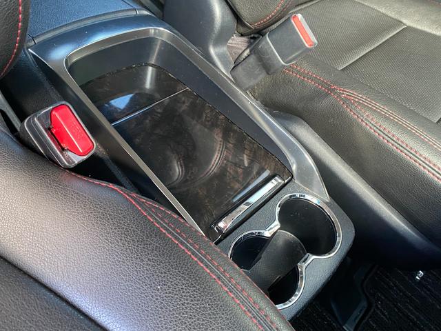 アルファード ２．５Ｓ　ＥＴＣ　バックカメラ　ナビ　ＴＶ　クリアランスソナー　両側電動スライドドア　オートライト　ＬＥＤヘッドランプ　スマートキー　電動格納ミラー　３列シート　オットマン　ＣＶＴ　アルミホイール　ＣＤ（53枚目）