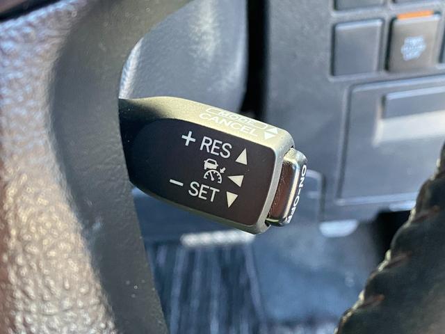 アルファード ２．５Ｓ　Ａパッケージ　ＥＴＣ　全周囲カメラ　ナビ　クリアランスソナー　オートクルーズコントロール　両側電動スライドドア　オートライト　ＬＥＤヘッドランプ　スマートキー　電動格納ミラー　後席モニター　３列シート　オットマン（24枚目）