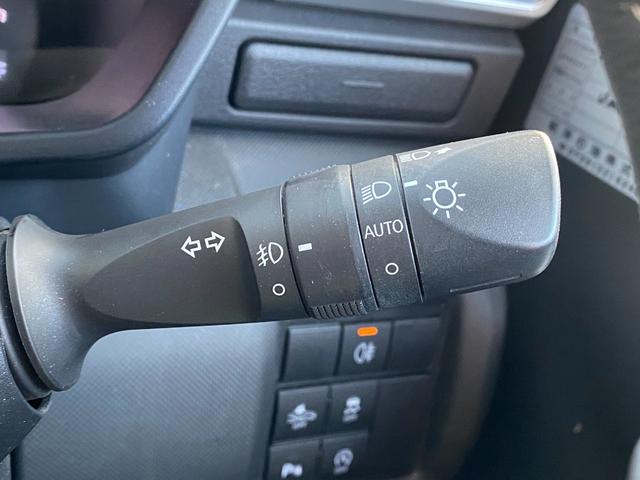 ロッキー プレミアム　全周囲カメラ　クリアランスソナー　オートクルーズコントロール　レーンアシスト　パークアシスト　衝突被害軽減システム　ＴＶ　オートライト　ＬＥＤヘッドランプ　アルミホイール　スマートキー（16枚目）