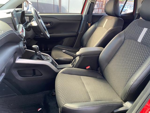 ロッキー プレミアム　全周囲カメラ　クリアランスソナー　オートクルーズコントロール　レーンアシスト　パークアシスト　衝突被害軽減システム　ＴＶ　オートライト　ＬＥＤヘッドランプ　アルミホイール　スマートキー（37枚目）