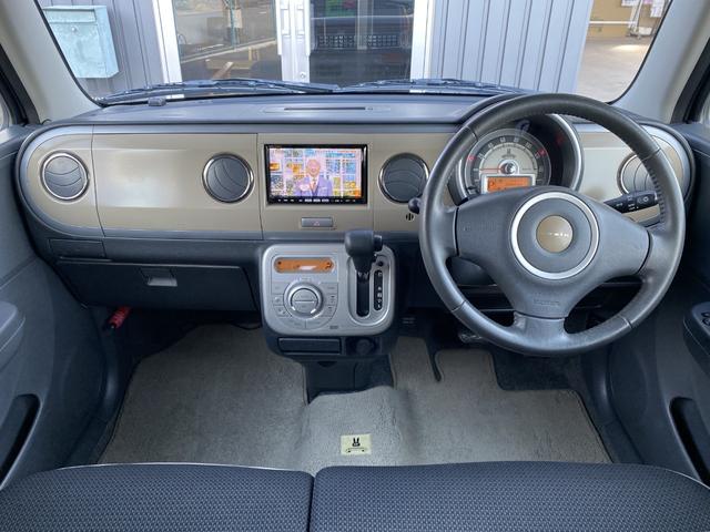 アルトラパン １０ｔｈアニバーサリーリミテッド　ナビ　ＴＶ　オートライト　スマートキー　電動格納ミラー　シートヒーター　ベンチシート　ＣＶＴ　盗難防止システム　ＡＢＳ　ＣＤ　ＤＶＤ再生　ＵＳＢ　アルミホイール　衝突安全ボディ　エアコン（2枚目）