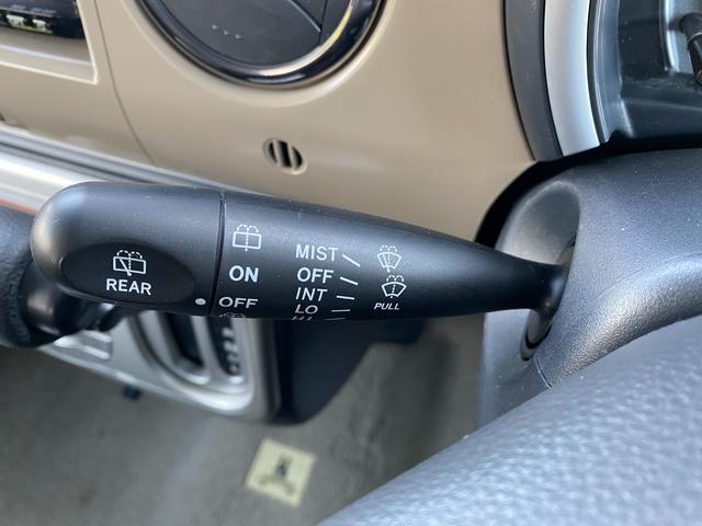 アルトラパン １０ｔｈアニバーサリーリミテッド　ナビ　ＴＶ　オートライト　スマートキー　電動格納ミラー　シートヒーター　ベンチシート　ＣＶＴ　盗難防止システム　ＡＢＳ　ＣＤ　ＤＶＤ再生　ＵＳＢ　アルミホイール　衝突安全ボディ　エアコン（24枚目）