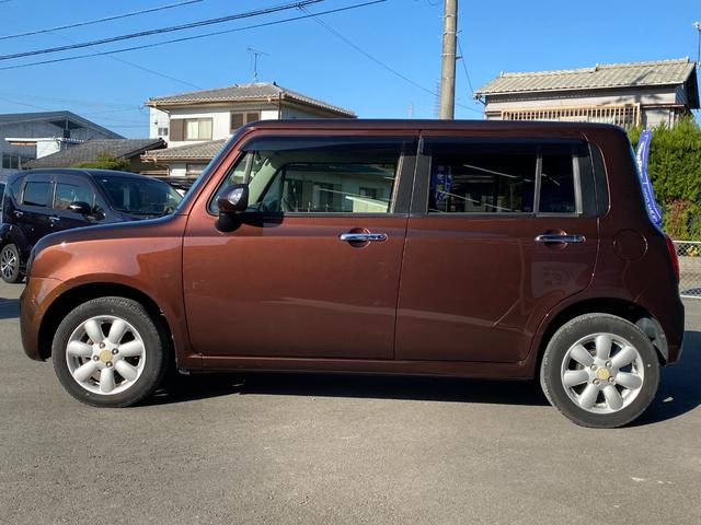アルトラパン １０ｔｈアニバーサリーリミテッド　ナビ　ＴＶ　オートライト　スマートキー　電動格納ミラー　シートヒーター　ベンチシート　ＣＶＴ　盗難防止システム　ＡＢＳ　ＣＤ　ＤＶＤ再生　ＵＳＢ　アルミホイール　衝突安全ボディ　エアコン（33枚目）