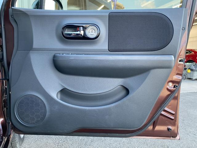 アルトラパン １０ｔｈアニバーサリーリミテッド　ナビ　ＴＶ　オートライト　スマートキー　電動格納ミラー　シートヒーター　ベンチシート　ＣＶＴ　盗難防止システム　ＡＢＳ　ＣＤ　ＤＶＤ再生　ＵＳＢ　アルミホイール　衝突安全ボディ　エアコン（36枚目）