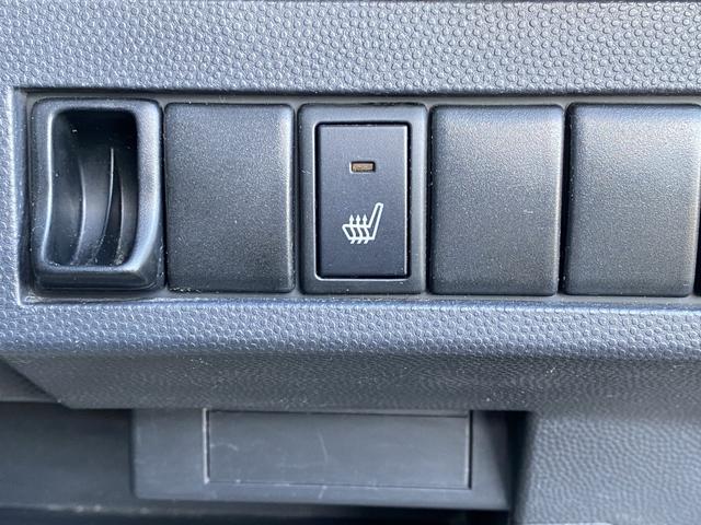 アルトラパン １０ｔｈアニバーサリーリミテッド　ナビ　ＴＶ　オートライト　スマートキー　電動格納ミラー　シートヒーター　ベンチシート　ＣＶＴ　盗難防止システム　ＡＢＳ　ＣＤ　ＤＶＤ再生　ＵＳＢ　アルミホイール　衝突安全ボディ　エアコン（56枚目）