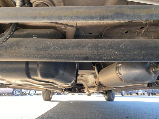 アルトラパン １０ｔｈアニバーサリーリミテッド　ナビ　ＴＶ　オートライト　スマートキー　電動格納ミラー　シートヒーター　ベンチシート　ＣＶＴ　盗難防止システム　ＡＢＳ　ＣＤ　ＤＶＤ再生　ＵＳＢ　アルミホイール　衝突安全ボディ　エアコン（66枚目）