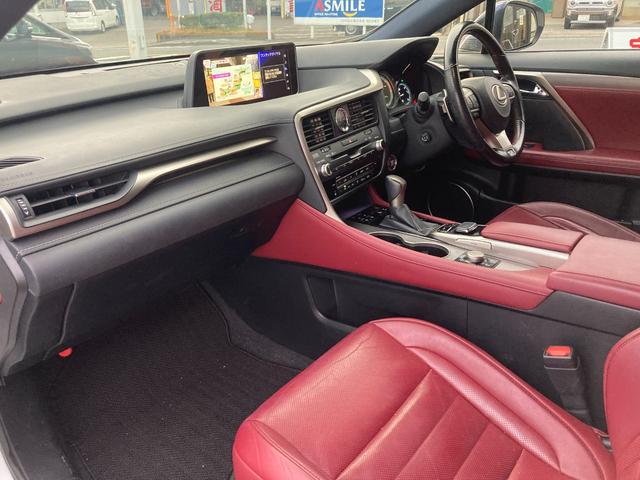 ＲＸ ＲＸ２００ｔ　Ｆスポーツ　ドライブレコーダー　バックカメラ　クリアランスソナー　オートクルーズコントロール　レーンアシスト　パワーシート　衝突被害軽減システム　サンルーフ　ナビ　ＴＶ　オートマチックハイビーム　オートライト（38枚目）