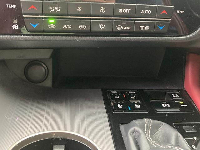 ＲＸ ＲＸ２００ｔ　Ｆスポーツ　ドライブレコーダー　バックカメラ　クリアランスソナー　オートクルーズコントロール　レーンアシスト　パワーシート　衝突被害軽減システム　サンルーフ　ナビ　ＴＶ　オートマチックハイビーム　オートライト（58枚目）