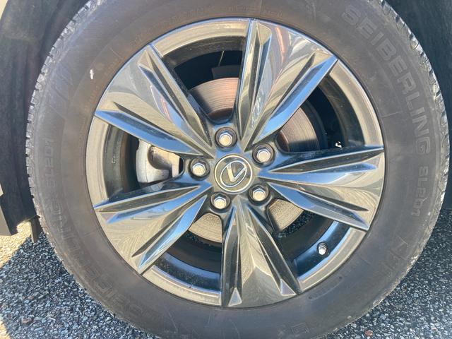 ＵＸ ＵＸ２５０ｈ　バックカメラ　クリアランスソナー　オートクルーズコントロール　レーンアシスト　衝突被害軽減システム　サンルーフ　ナビ　ＴＶ　オートマチックハイビーム　オートライト　ＬＥＤヘッドランプ　アルミホイール（41枚目）