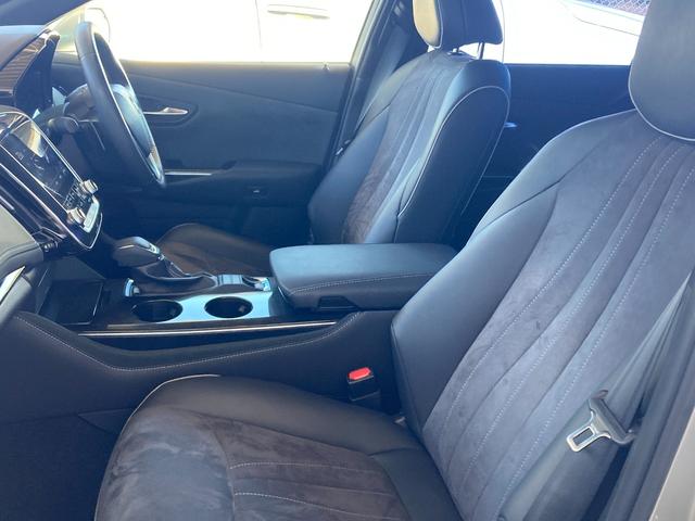 クラウンハイブリッド ＲＳアドバンス　ＥＴＣ　クリアランスソナー　レーンアシスト　オートクルーズコントロール　パークアシスト　衝突被害軽減システム　全周囲カメラ　ナビ　ＴＶ　アルミホイール　オートマチックハイビーム　オートライト（42枚目）