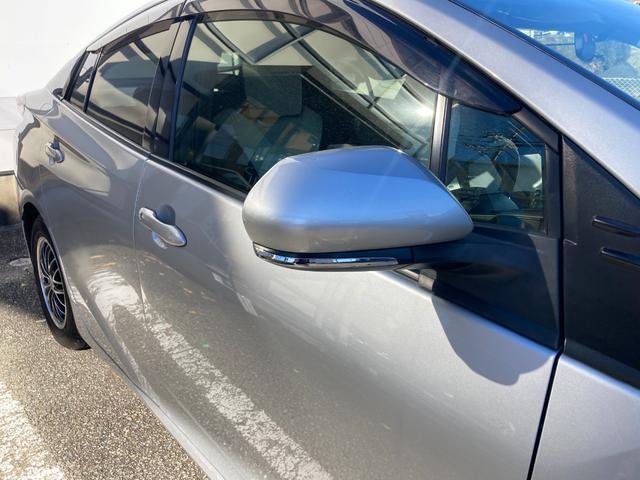 プリウス Ｓ　ＥＴＣ　レーンアシスト　オートクルーズコントロール　バックカメラ　ナビ　ＴＶ　アルミホイール　オートマチックハイビーム　オートライト　ＬＥＤヘッドランプ　ＣＶＴ　スマートキー　アイドリングストップ（31枚目）