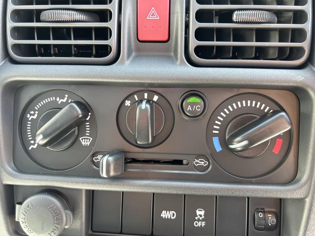 KCエアコン・パワステ 4WD 軽トラック 三方開 MT オートライト ESC エアコン 運転席エアバッグ 助手席エアバッグ(27枚目)