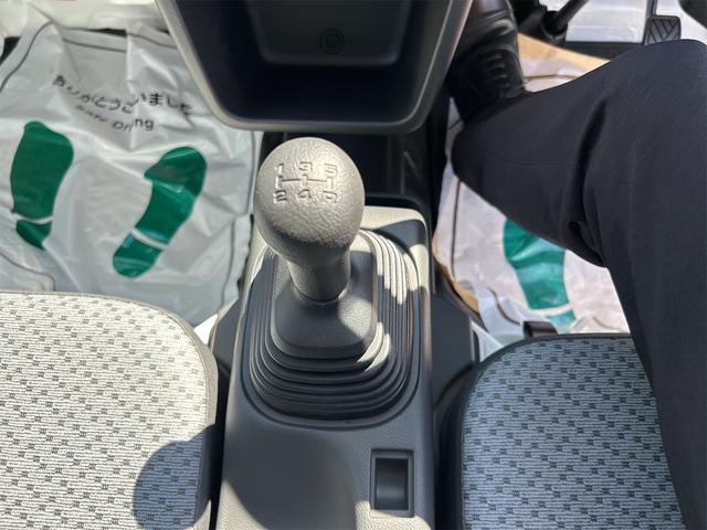 KCエアコン・パワステ 4WD 軽トラック 三方開 MT オートライト ESC エアコン 運転席エアバッグ 助手席エアバッグ(30枚目)