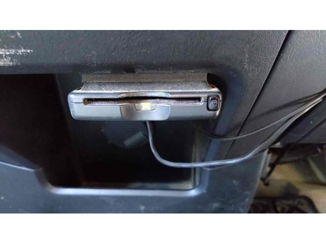 キャラバン ロングＤＸ　ＥＴＣ　ナビ　ＴＶ　両側スライドドア　ＡＴ　パワーウィンドウ（5枚目）