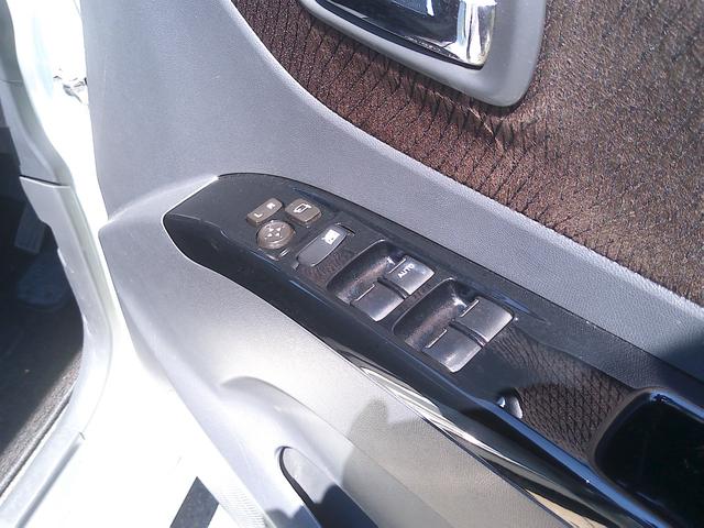 ルークス ハイウェイスター　ＥＴＣ　禁煙車　純正キーレス　スマートキー　プッシュスタート　ベンチシート　ＨＩＤヘッドライト　車検整備付き　電動スライドドア　エアコン　フルフラットシート（34枚目）