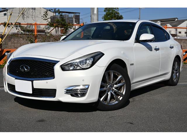 フーガハイブリッド ベースグレード　全方位運転支援システム　本革シート　アラウンドビューモニター　シートヒーター／シートエアコン　クルーズコントロール　禁煙車　ＥＴＣ　ＬＥＤヘッドライト　障害物センサー　ナビ　テレビ　パワーシート（6枚目）