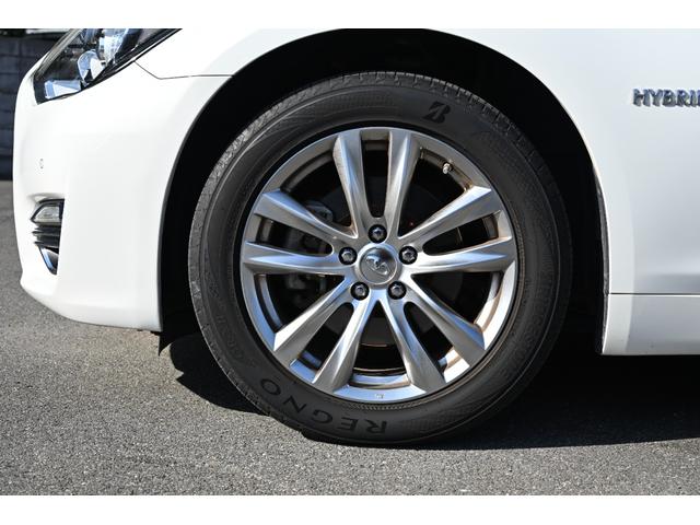 フーガハイブリッド ベースグレード　全方位運転支援システム　本革シート　アラウンドビューモニター　シートヒーター／シートエアコン　クルーズコントロール　禁煙車　ＥＴＣ　ＬＥＤヘッドライト　障害物センサー　ナビ　テレビ　パワーシート（31枚目）