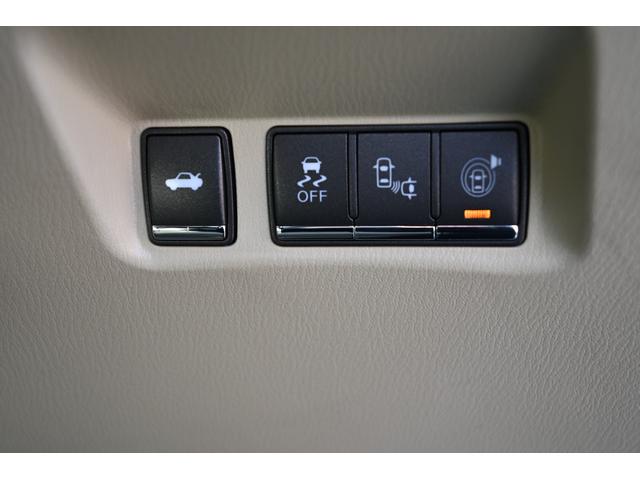 フーガハイブリッド ベースグレード　全方位運転支援システム　本革シート　アラウンドビューモニター　シートヒーター／シートエアコン　クルーズコントロール　禁煙車　ＥＴＣ　ＬＥＤヘッドライト　障害物センサー　ナビ　テレビ　パワーシート（42枚目）