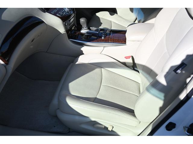 フーガハイブリッド ベースグレード　全方位運転支援システム　本革シート　アラウンドビューモニター　シートヒーター／シートエアコン　クルーズコントロール　禁煙車　ＥＴＣ　ＬＥＤヘッドライト　障害物センサー　ナビ　テレビ　パワーシート（72枚目）