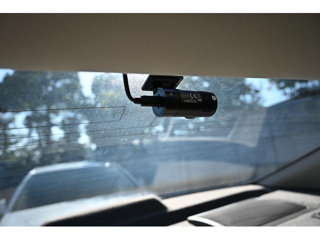 フーガハイブリッド ベースグレード　全方位運転支援システム　本革シート　アラウンドビューモニター　シートヒーター／シートエアコン　クルーズコントロール　禁煙車　ＥＴＣ　ＬＥＤヘッドライト　障害物センサー　ナビ　テレビ　パワーシート（75枚目）