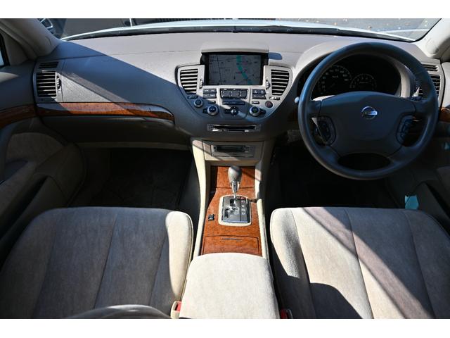 シーマ ４５０ＸＬ　ワンオーナー　クルーズコントロール　ＨＩＤヘッドライト　パワーシート　純正アルミホイール　ＥＴＣ　禁煙車　純正キーレス　車検整備付き　ＭＴモード付き　エアコン　盗難防止装置（2枚目）