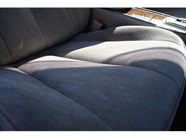 シーマ ４５０ＸＬ　ワンオーナー　クルーズコントロール　ＨＩＤヘッドライト　パワーシート　純正アルミホイール　ＥＴＣ　禁煙車　純正キーレス　車検整備付き　ＭＴモード付き　エアコン　盗難防止装置（33枚目）