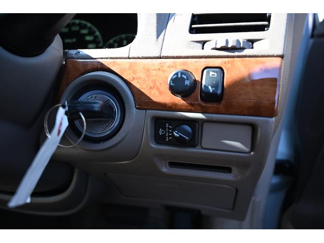 シーマ ４５０ＸＬ　ワンオーナー　クルーズコントロール　ＨＩＤヘッドライト　パワーシート　純正アルミホイール　ＥＴＣ　禁煙車　純正キーレス　車検整備付き　ＭＴモード付き　エアコン　盗難防止装置（37枚目）