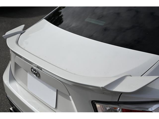 ８６ ＧＴリミテッド　クラッチオーバーホール済み　ＴＲＤ製（フェンダーフィン　前後ブレーキパッド）　ケンウッド製ナビ　フルセグＴＶ　バックモニター　Ｂｌｕｅｔｏｏｔｈ接続　ハーフレザーシート　シートヒーター　リアスポイラー（22枚目）